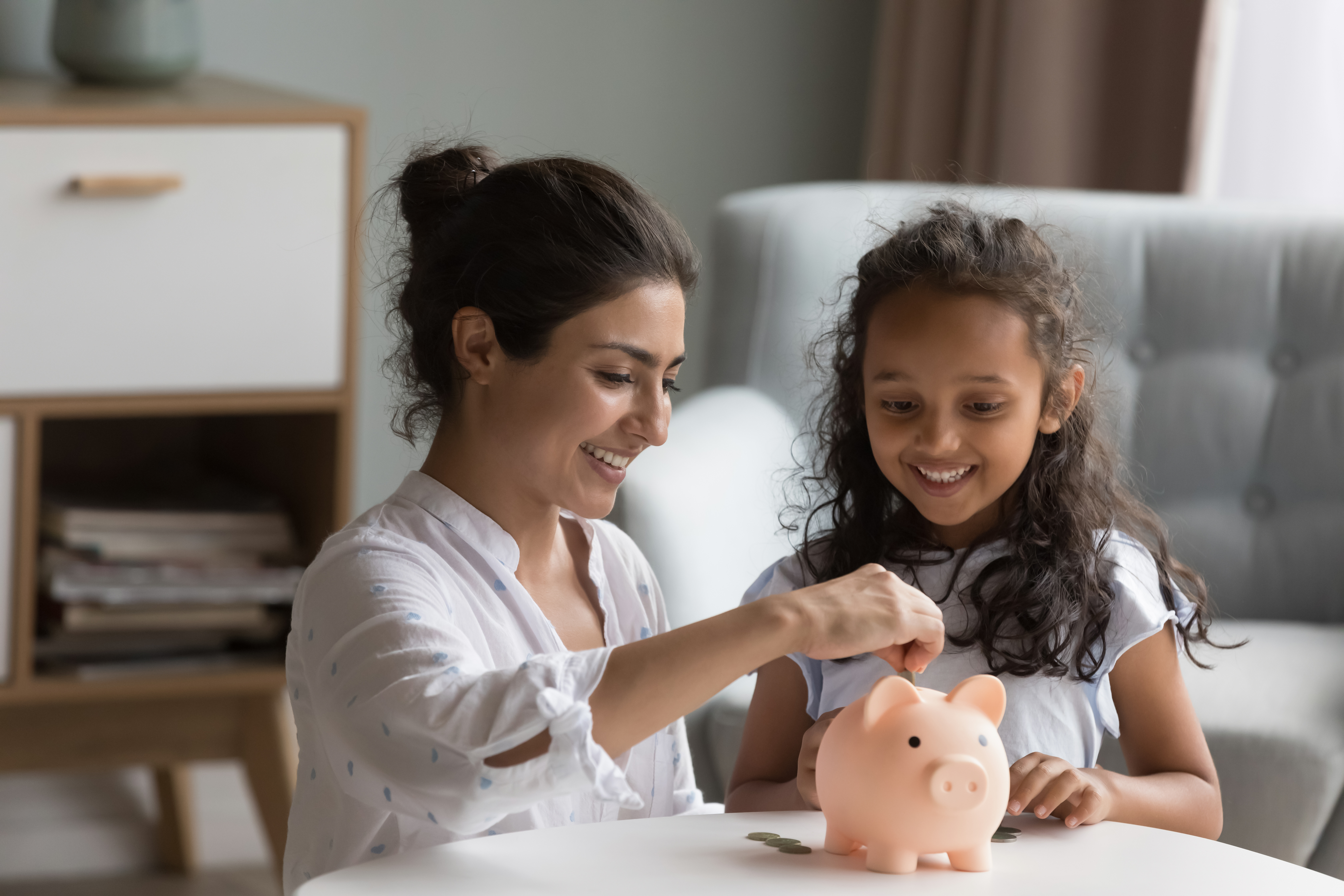 5 Financial Lessons To Teach Your Kids